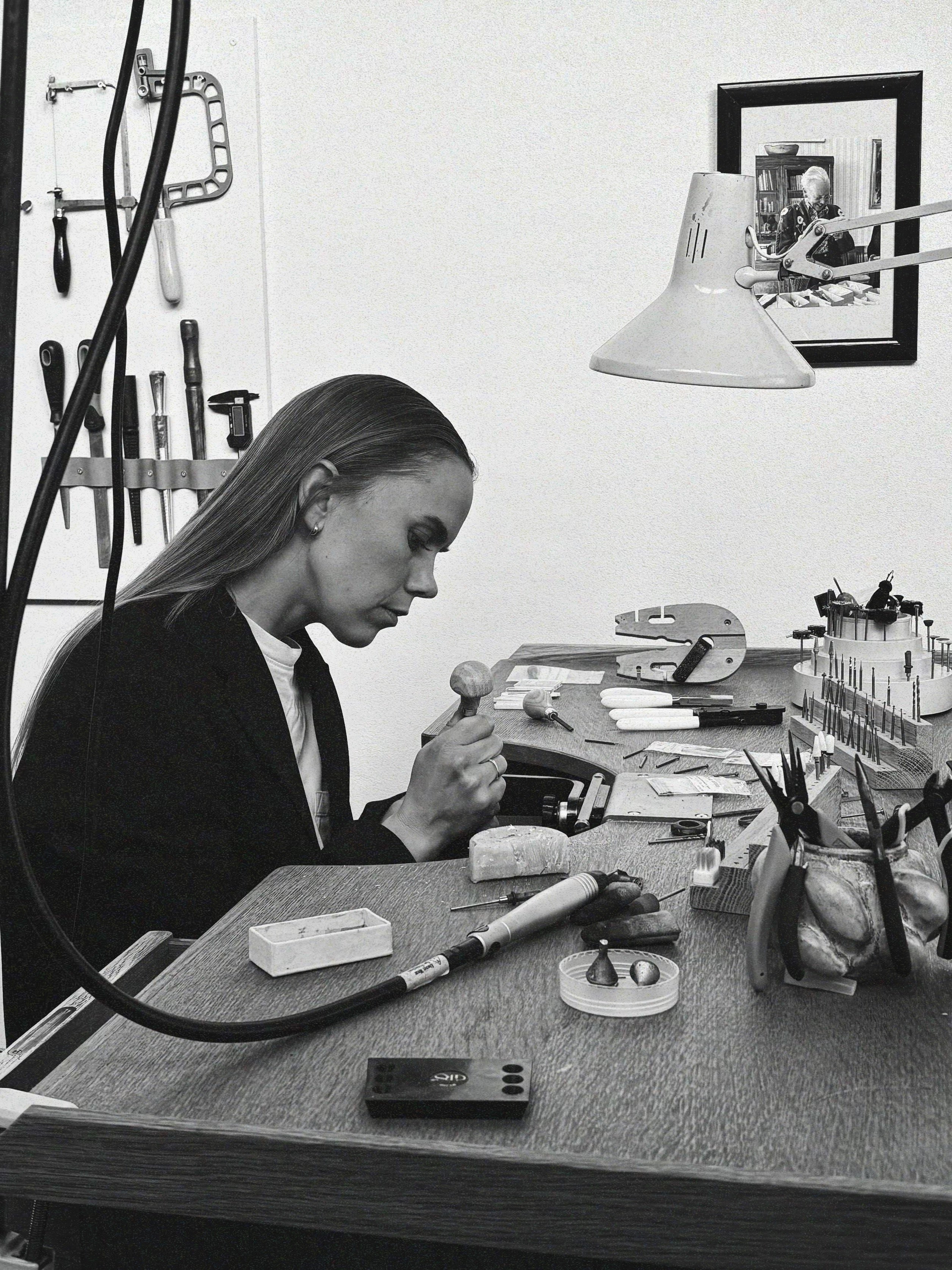 Vielsesringe, bryllup, forlovelsesring, special design, omsmeltet guld, håndlavet vielsesring guld Trankjær, organisk ring med diamant, smykkeværksted Skanderborg